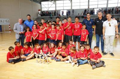 El CampionatMultiesport Escolar cierra su séptima edición con la entrega de trofeos y medallas a los participantes
