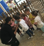 La granja móbil del Tio Miguel visita l'escola infantil municipal d'Almenara