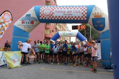 El Clot vuelve a vestirse de deporte con los 70 equipos participantes en la VI edición de la Maraclot
