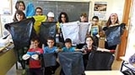 Els escolars de Vilafamés recullen plàstics dels voltants de l'escola