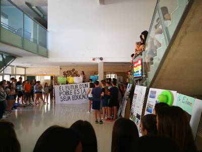 Els alumnes de l'IES BEtxi reclamen que no es retalle una classe de batxillerat