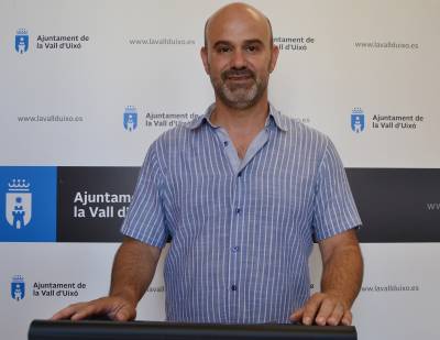 El Ayuntamiento de la Vall d’Uixó adquiere un vehículo híbrido y 25 chalecos antibalas para la Policía Local
