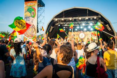 208.000 asistentes de 66 países soplan junto a Rototom Sunsplash sus 25 velas en una edición que se proyecta vía streaming a 10,1 millones de personas de todo el mundo