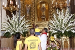 L'ofrena al Crist de la Pietat congrega a centenars de betxinencs