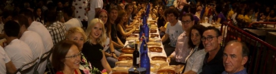 Multitudinari sopar de carn de bou