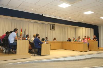 LAS FIESTAS LOCALES Y EL PANEL DE LA MUY NOBLE CERÁMICA DE ALCORA A PLENO