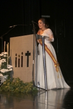 Roser Mondragón ja és la Reina de les festes patronals de la Sagrada Familia de La Vall d'Uixó