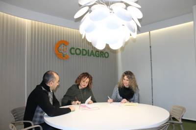 Codiagro firma un convenio de colaboración con el Ayuntamiento de Vall d’Alba para impulsar acciones sociales