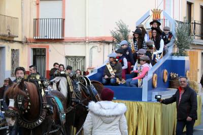 Miles de ondenses participan en la celebración de Sant Antoni