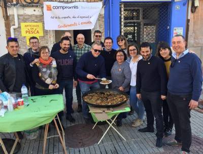 Cerca de 60 militantes y simpatizantes de Comproms se reunen en el Dia de les Paelles de Benicssim
