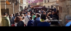 mascarell-rebosa-visitantes-en-la-xiii-feria-medieval