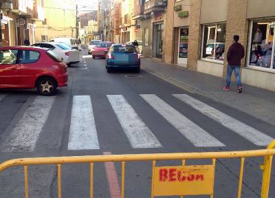 Becsa la la en una artera de entrada a Burriana por no sealizar los cortes de las calles