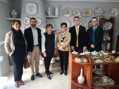 La secretaria autonómica de Economía Sostenible, Sectores Productivos y Comercio visita l’Alcora