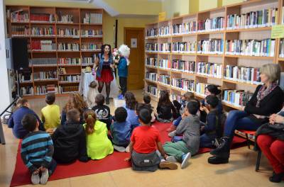 La visita por el casco antiguo y el bibliocuento marcan la última jornada de la Semana de la Mujer en Oropesa del Mar