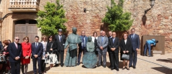 el-consejo-rector-de-la-caixa-rural-inaugura-el-monumento-al-tamborilero-alcorino