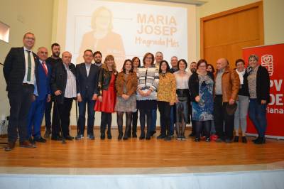 Adriana Lastra asiste a la presentacin de Maria Josep Safont ante ms de 400 personas