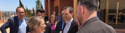 Ximo Huguet e Inmaculada Rodríguez Piñero muestran su apoyo al sector cerámico