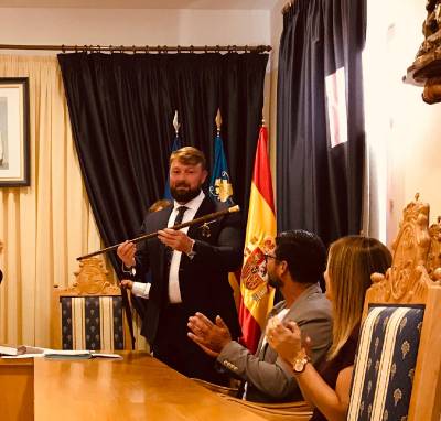 Iván Sánchez revalida el seu càrrec d'alcalde de Sant Jordi