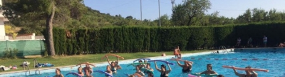 Deporte en la piscina este verano en Tírig