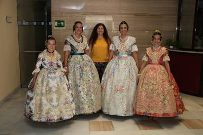 Les candidates a Reina Fallera de Burriana, amb tratge regional