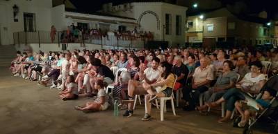 El 'tardeo' flamenc i el teatre valencià triomfen en les Festes d'Agost de Cabanes
