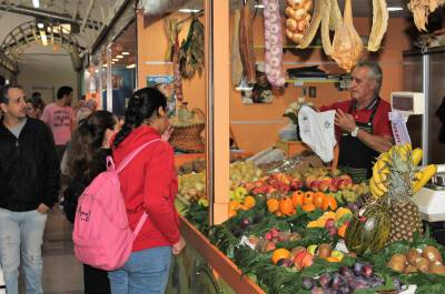 La Consellera de Economia Sostenible y Comercio concede una ayuda de 10.800 euros para un estudio de viabilidad del Mercado Municipal