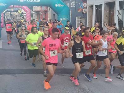 Fernando Martínez i Amparo Escrich guanyen la XXXVI Volta a peu a la Vila d'Almenara