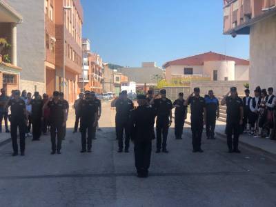 La Polica Local de Almenara, reconoce a la brigada de obras, al servicio de socorrismo, al agente ngel Folia y al ganadero Joan Miquel Faet