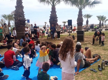 El Patronato de Turismo celebra una jornada de musica, magia y humor en las playas de Castellon