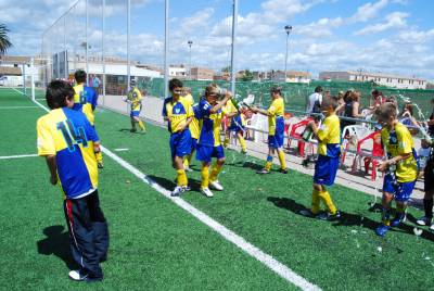 El Alev�n B del Alqueries, campe�n de liga