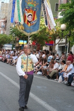 La reina fallera infantil participó en la ofrenda de Alicante.