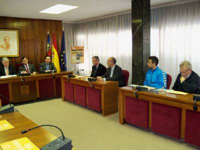 El nuevo ayuntamiento y la urbanizaci�n del entorno del colegio n�mero 5 a partir de julio