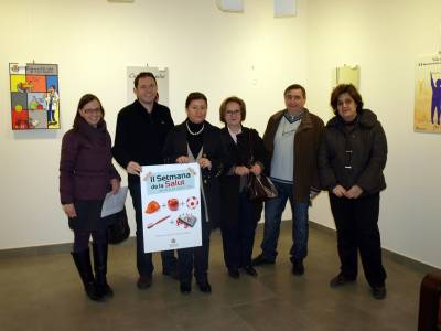 Entregan el premio a la ganadora del cartel de la semana de la salud