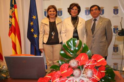 Rosario Garc�a Segarra, vallera de l'any