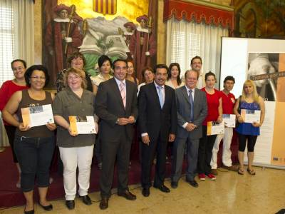 La Diputaci�n entrega los diplomas a las 60 personas que han participado en el taller de cuidados de Alzheimer del Proyecto CESAD