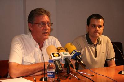 Presentan el programa de lucha contra la plaga de la mosca de la fruta