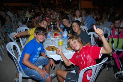 La cena de 'pa i porta', acto central del fin de semana en San Ram�n