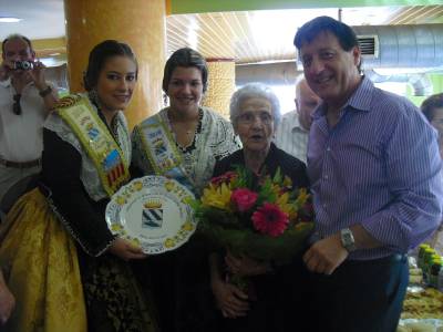 Homenajean a los m�s longevos de l�Alcora 
