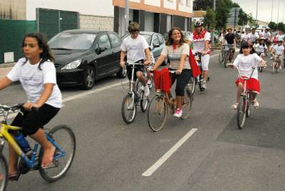 �xito de convocatoria en la marcha ciclista organizada en el barrio de San Ram�n