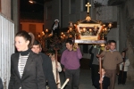 El silencio marca la procesión del Santo Entierro