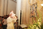 Los niños bajo la protección de la Virgen de la Misericordia.