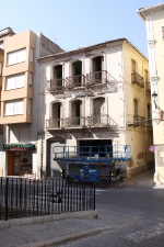 Las lluvias provocan el derrumbe de un edificio deshabitado en la Calle Colón en Segorbe 