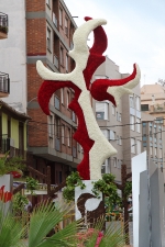 Las calles de Burriana lucen Cruces de Mayo y jardines