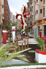 Las calles de Burriana lucen Cruces de Mayo y jardines