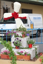 Las calles de Burriana lucen Cruces de Mayo y jardines
