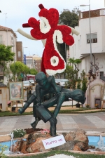 Las calles de Burriana lucen Cruces de Mayo y jardines
