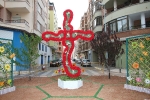 Las calles de Burriana lucen Cruces de Mayo y jardines