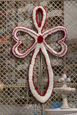 Las calles de Burriana lucen Cruces de Mayo y jardines