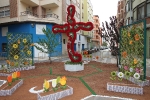 Las calles de Burriana lucen Cruces de Mayo y jardines