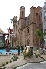 Las calles de Burriana lucen Cruces de Mayo y jardines